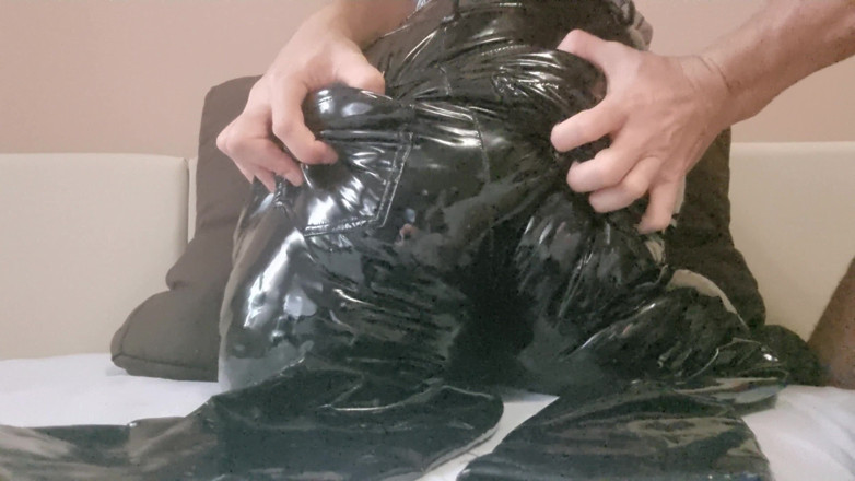 Naxy: Блестящий карман накачали