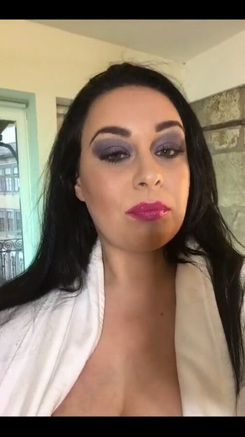 Anastasia Lux: Ecco il video della storia in diretta dal mio Instagram...