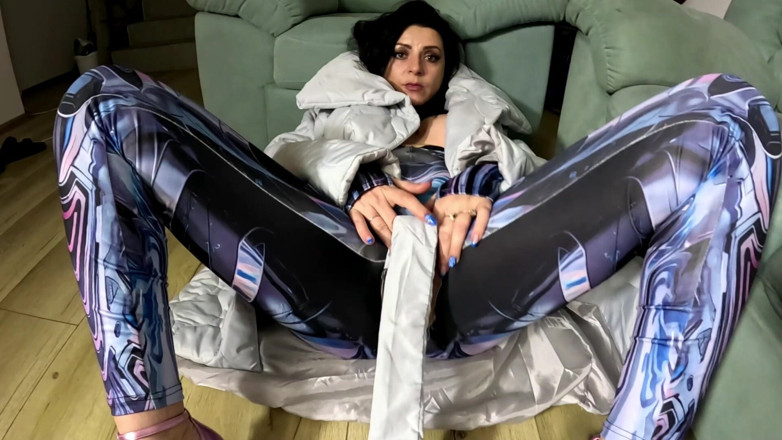 MilfyCalla: Deli gömleği yarağa tapma. Özensiz gırtlağına kadar alma, tükürme ve cekete çifte...