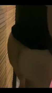Kambodžský sprchový sex.