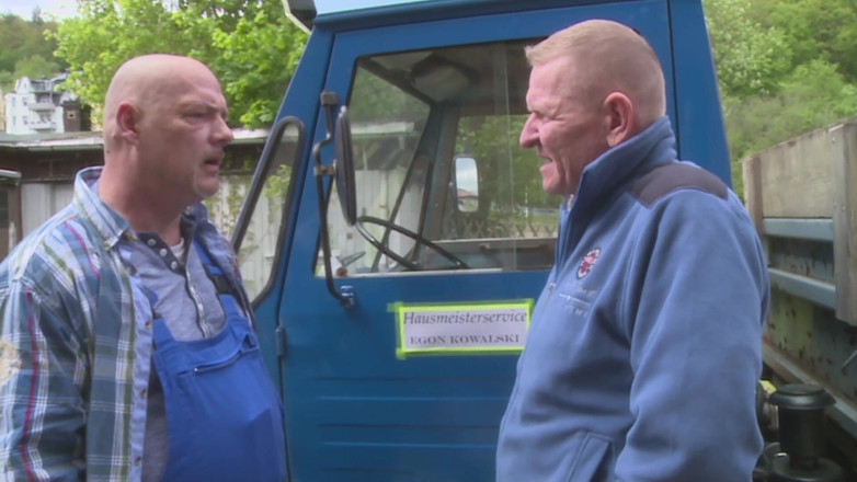 German Porn: German slut - Threesome