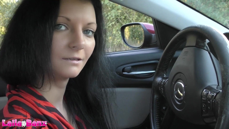 Laila Banx: Frywolna jazda testowa kończy się cipką wypełnioną spermą!!