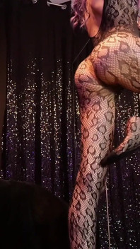 Rebecca Diamante Sexig Jumpsuit Och Höga Klackar I Rött Läder Ita