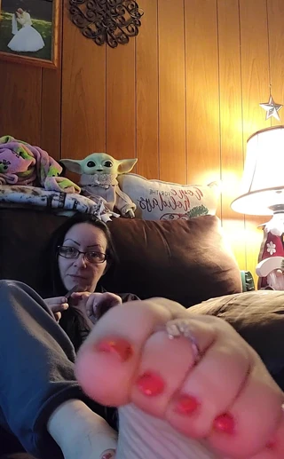 Raven Willow: Stare at My Perfect Soles for the Next 6 Minutes While...