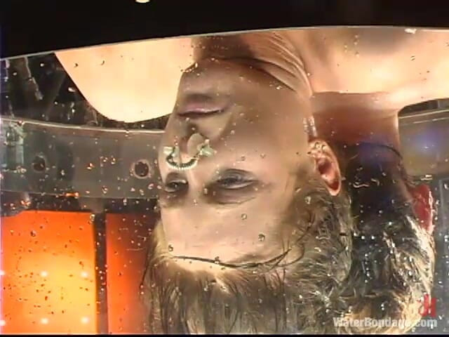 Water Bondage by Kink: Зйомка 5 дівчини, частина 3