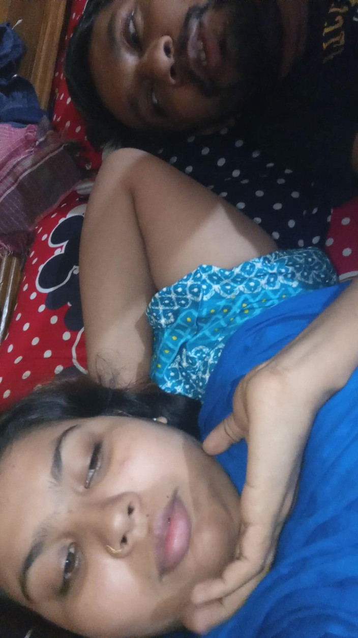 Desi Video BD: Indian Bhabhi i chłopak w pokoju hotelowym