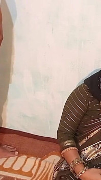 Menina muçulmana tomando uma garganta profunda bhabhi ji em pleno humor