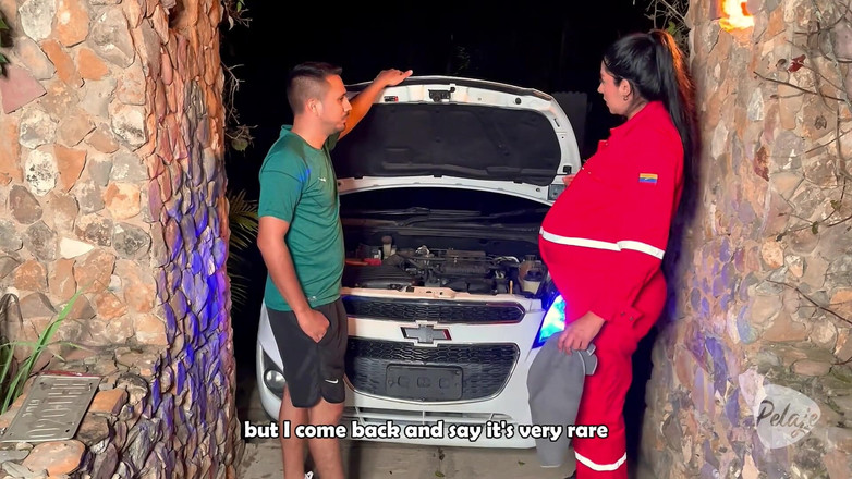 Pelaje mix: Женщина на 9-м месяце беременности получает работу механиком и ее первый клиент трахает ее и кончает на ее лицо - Melany Latina / Tommy Mil