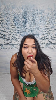 BBW Fa Un Pompino Con Gola Profonda E Si Spoglia per Te