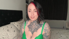 Miss Valentina: Gagică britanică drăguță