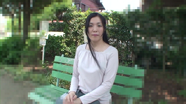 Japan Lust: Milf Asia seksi melancap dan kongkek