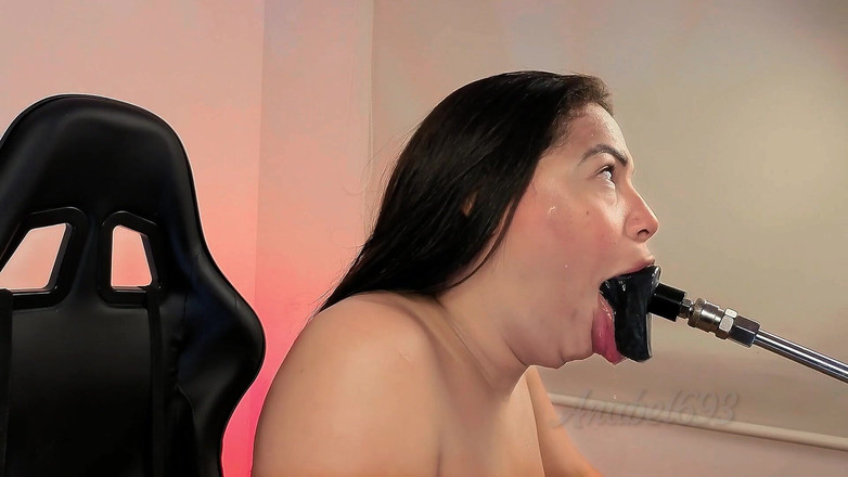 anabel693: Quot;gagguin“他们用填满我的脸