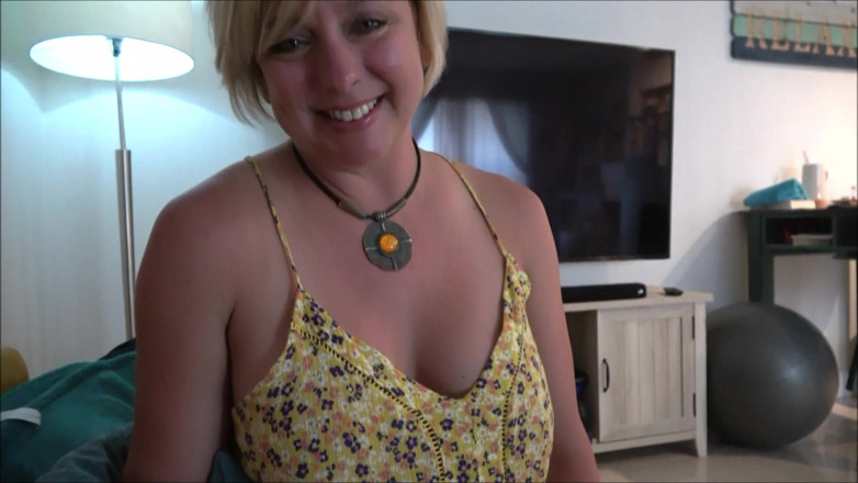 Brianna Beach: Macocha przyłapuje mnie na oglądaniu porno - Brianna Beach - Alex Adams
