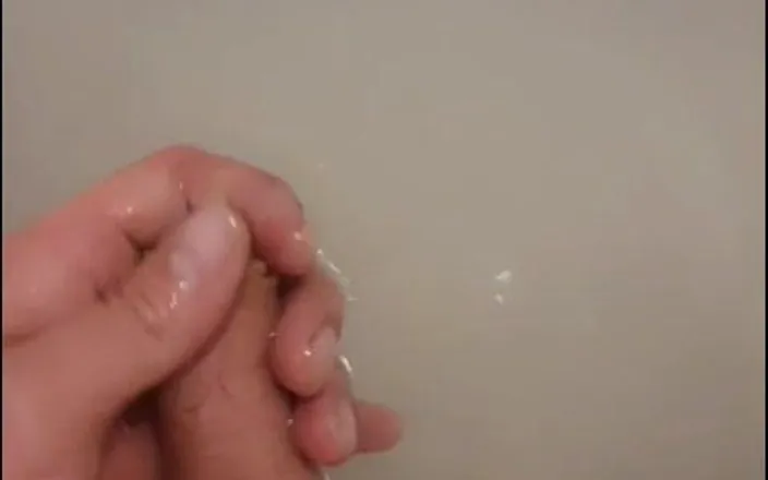 Johnny Dickenson: Johnny Dickenson Cums After Bath and Play
