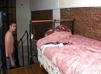 Bareback TV: Bavíme se s velkým robertkem na posteli