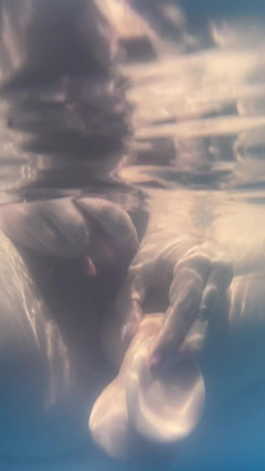 Nikkieboo: Gioco in piscina