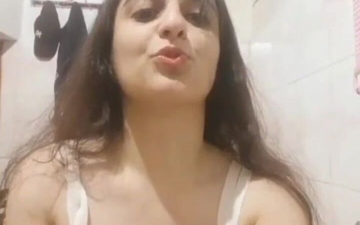 Mehwish Aly: Bathroom Fun Only for My Fans