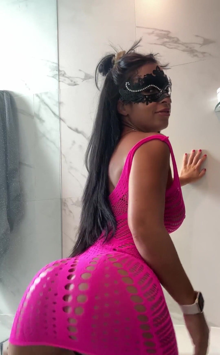 Miss Lexa: 다시 샤워하는 히딩