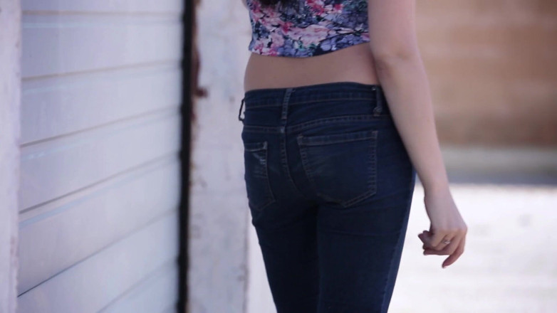 SweetheartVideo: Meisjes zoenen meisjes 20 scène 1 lesbiennes zoenen