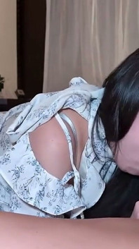 Drukke Curvy Nurse - Lieve look, vieze geluiden, Cock Service - Hoofdstuk 1