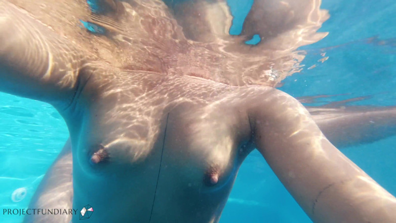 Projectsexdiary: Baise sous l'eau dans un infinitypool paradisiaque