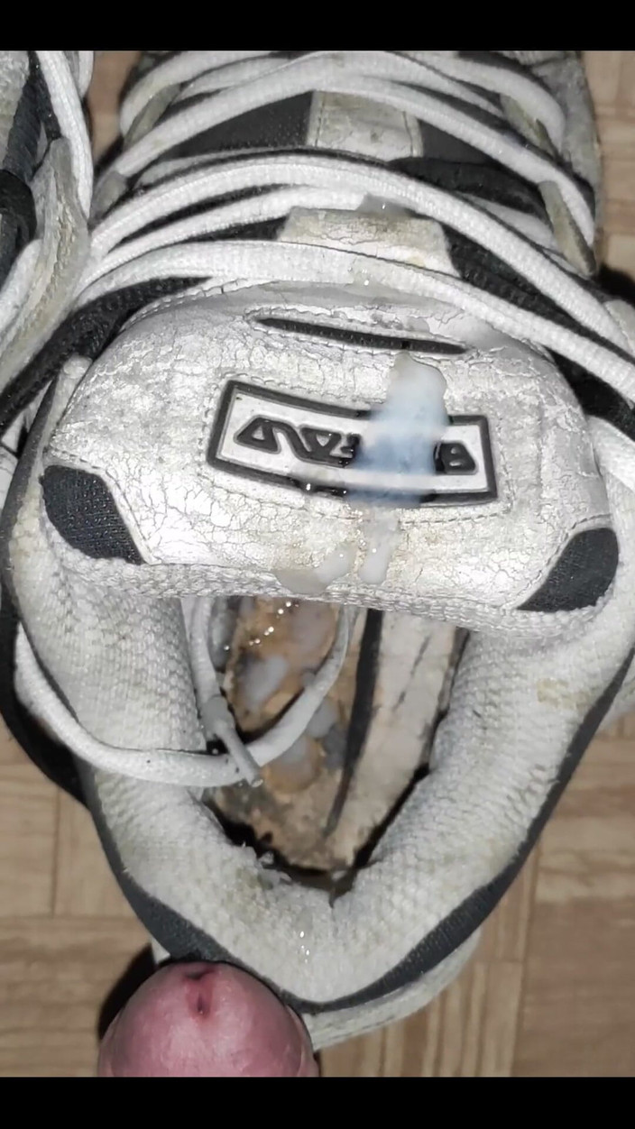 Sneakersmax98: Завантажте сперму на кросівки Буффало