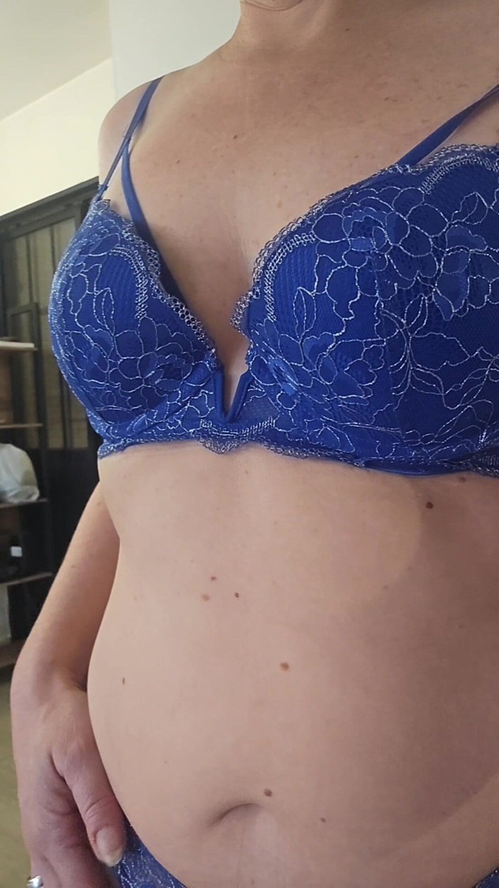 Sofy13: Coucou Toi Abonne Toi Demande Ton Snap Et Viens Découvrir...