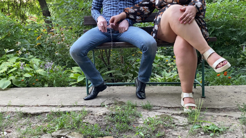 OurFetishLife: Stiefmutter bitte lass mich für dich pinkeln
