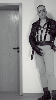 Lycra leather hunk 11 (duas gozadas Xl)