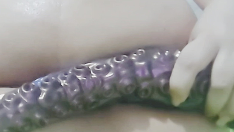 MassiveHungFoxy: Orta yaşlı seksi olgun üvey anne içine büyük bir yarak koyacak...