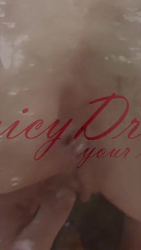 Juicydream-彼女のジューシーなファックホールを指で