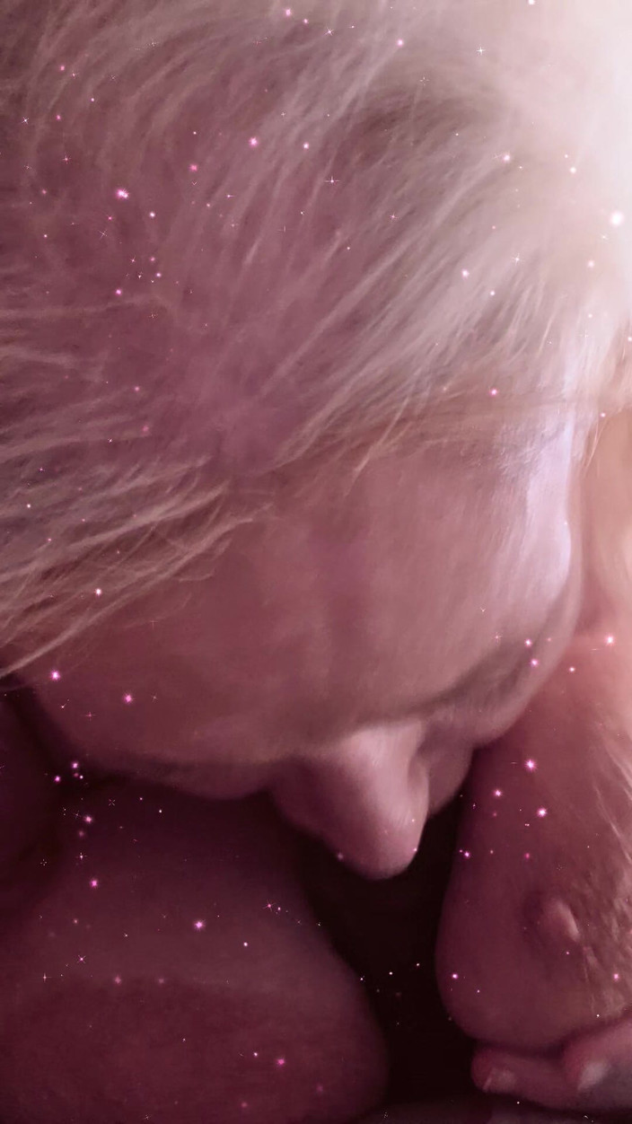 HerculesnVENUS: Tina připravená na kouření