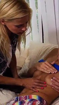 Cewek hot rambut pirang orgasme intens # delapan - video terpanas
