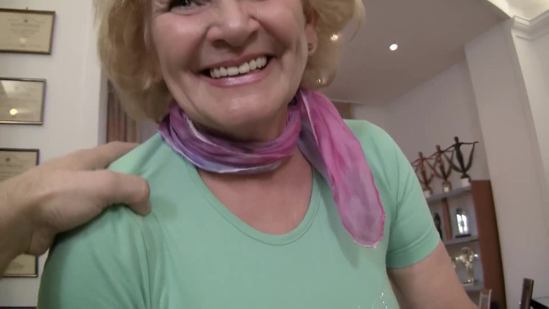Amateur Pornos XXX: Rocco, Natürlich Geboren, Banger Blonde Schätzchen Lutscht Und Fickt Hart