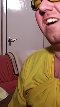 Rhea je olízaná a tvrdě ošukaná