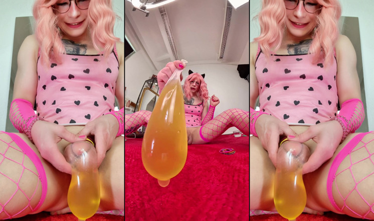Sissy Adventures: Sissy kitty chantal sweet teil 2 - großer schwanz pinkelt in kondom
