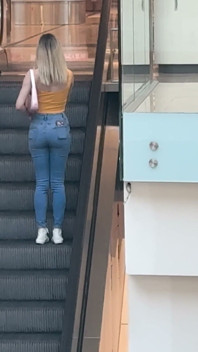 Wetting in Shopping Mall Pee and Mouth Piss