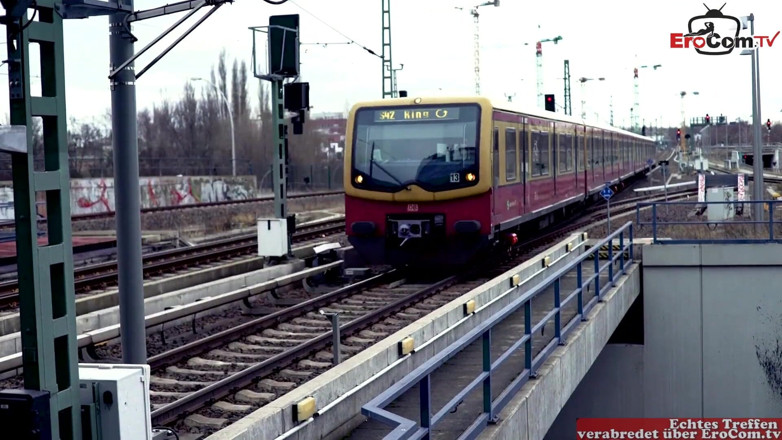 EroCom: Niemiecka mechanik pieprzy blond duże cycki milf w pończochach