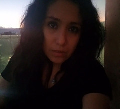 Marialunamex: Masturbasi: cewek imut Meksiko ngusap memeknya di depan ribuan cowok!