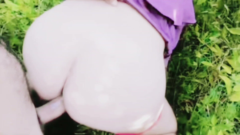Abida sexy: قضيت وقتا جميلا في سخيف مؤخرتها في الحقول وأعطيتها حمولة في فمها