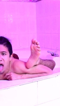 Stopy w jacuzzi