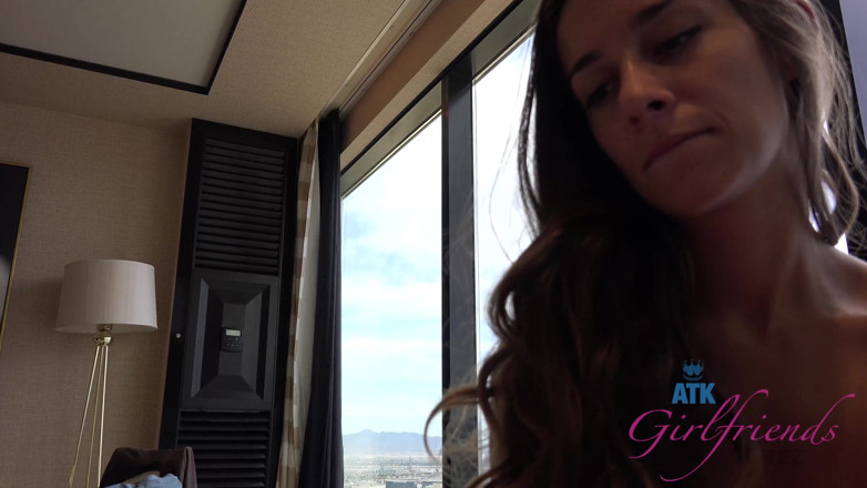 ATK Fans (Girlfriends): Percutian maya Las Vegas dengan Cassidy Clain 3/3