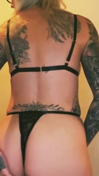 Bum Wiggle Xx