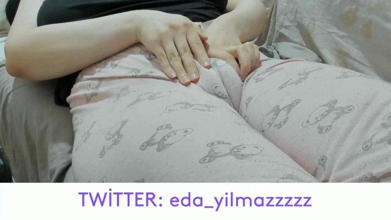 bigass_sexy_bigboobs: Camel Toe- Pi̇jamayla Masturbasyon- Kabarmiş Am- Şi̇şmi̇ş Am- Büyük Am- Turk...