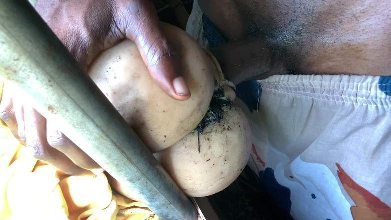 Bangcum8: 大屁股深肛交荡妇的三种风格