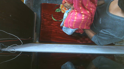 Busty Banuu: Futaiul servitoarei lăptoase sexy