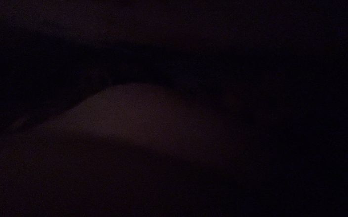 Wettyy: Aku lagi asik mainin toket besar alamiku
