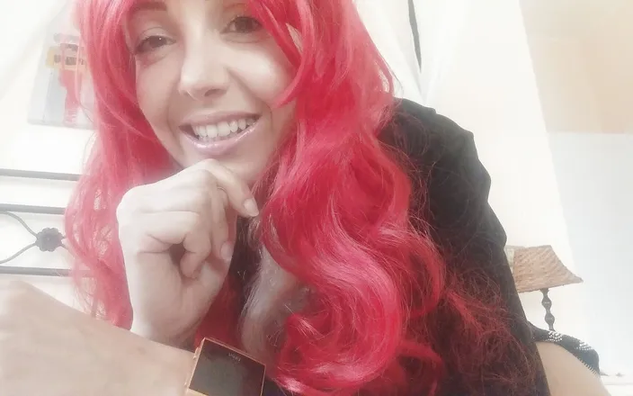 savannahamatoriale: Lavinia the Italian redhead mistress, talks to her worm