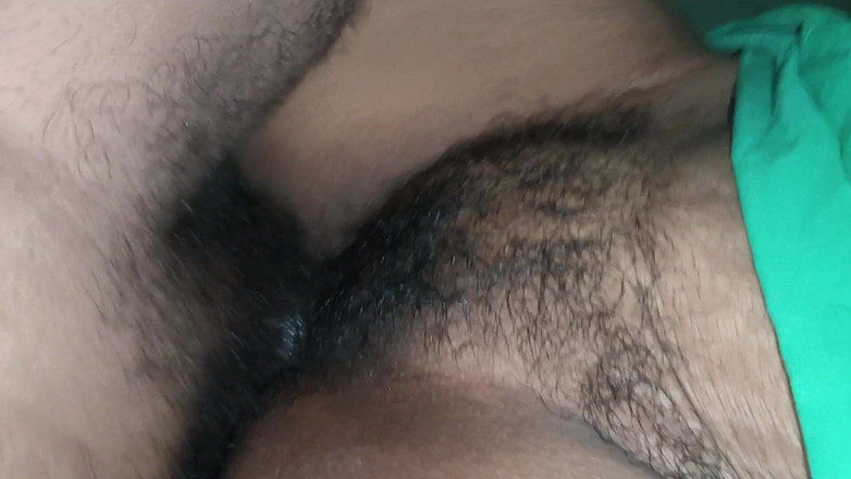 Bangal586: Videoclip sexy cu soția soțului bangali în pantaloni scurți