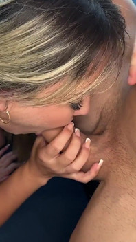 POV Transando Com Uma Estranha Excitada Que Conheci Nas Praias De Miami - Tatiana Alvarez & Filoufitt